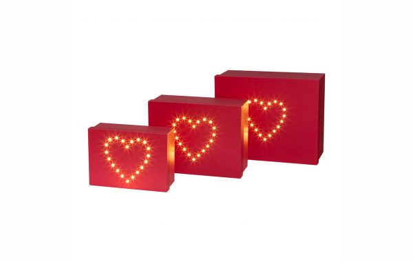 Present box heart decor