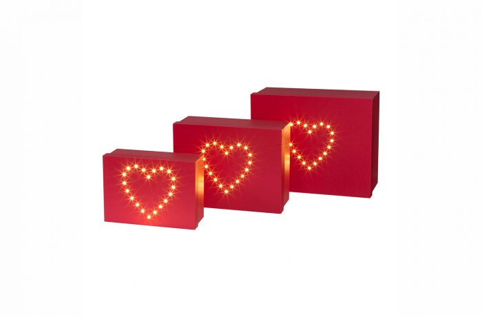 Present box heart decor